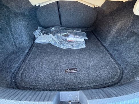 Used 2024 Volkswagen Jetta GLI Autobahn image 11