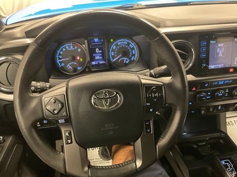 Used 2019 Toyota Tacoma TRD Pro AWD/4WD image 24