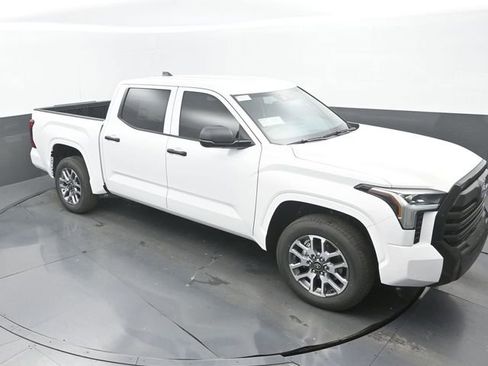 New 2026 Toyota Tundra SR image 26
