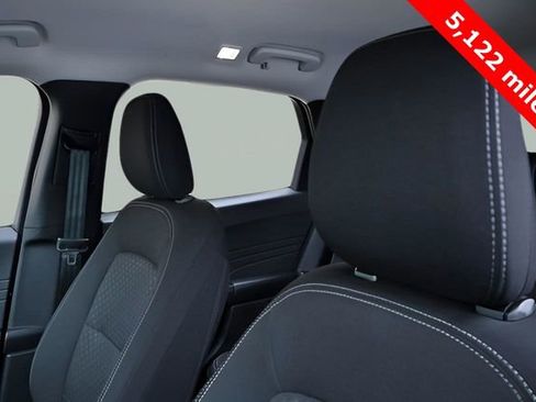 Used 2025 Ford Escape Active w/ Cold Weather Package AWD/4WD image 10