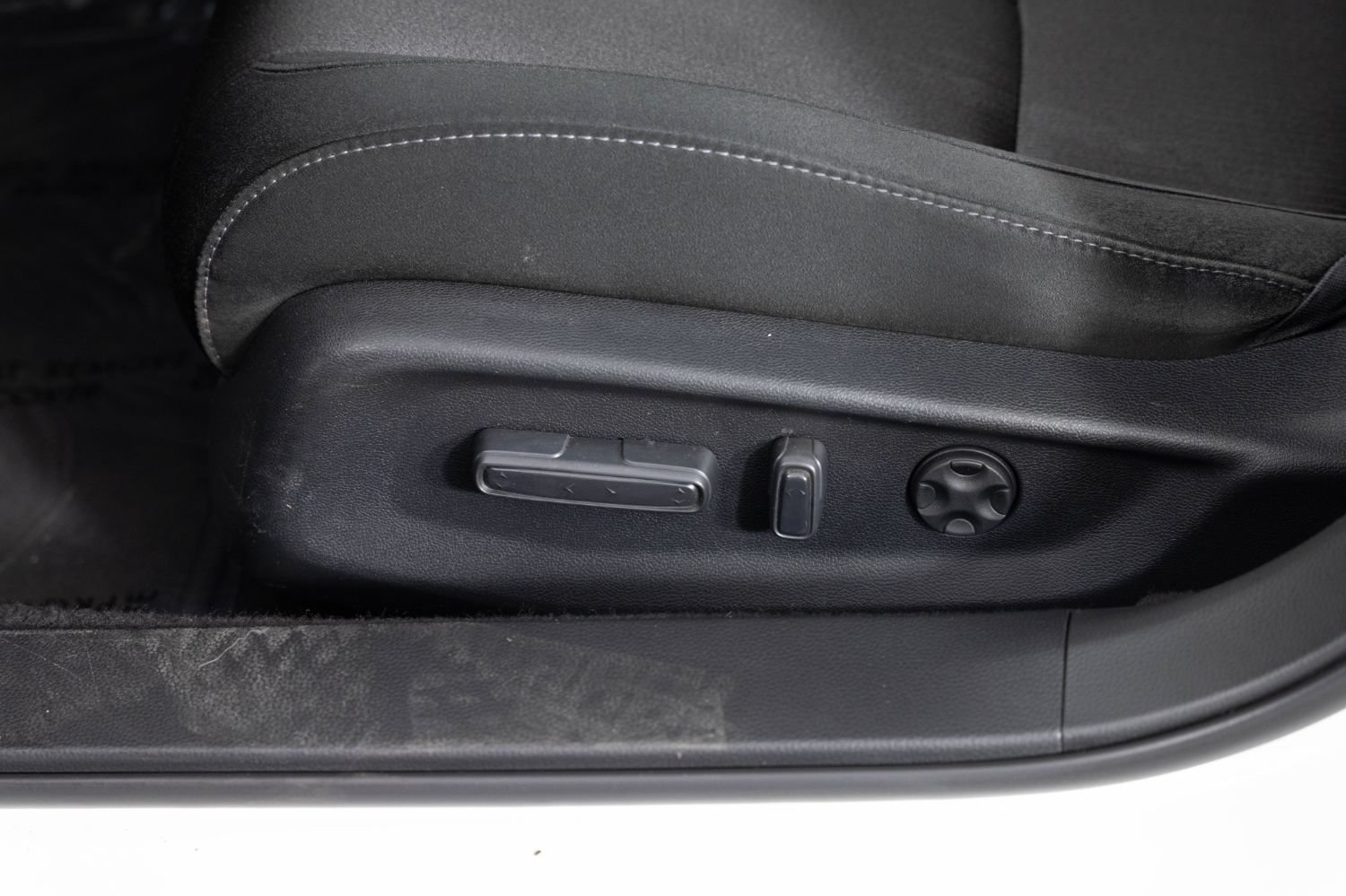 Used 2018 Honda Accord EX image 16