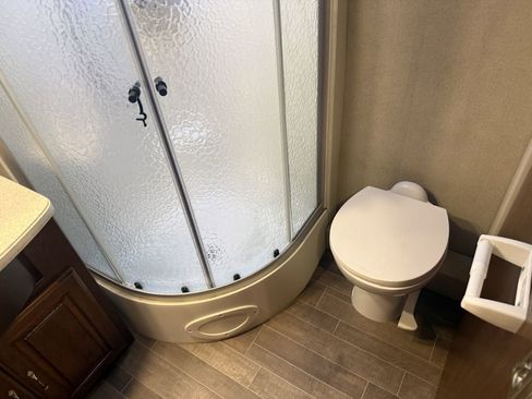 Used 2017 Mercedes-Benz Sprinter 3500 image 74