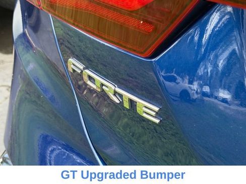 Used 2021 Kia Forte GT-Line FWD image 9