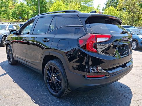 Used 2023 GMC Terrain SLT w/ Infotainment Package II AWD/4WD image 4