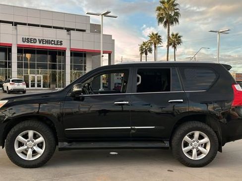 Used 2012 Lexus GX 460 w/ Preferred Accessory Pkg image 3