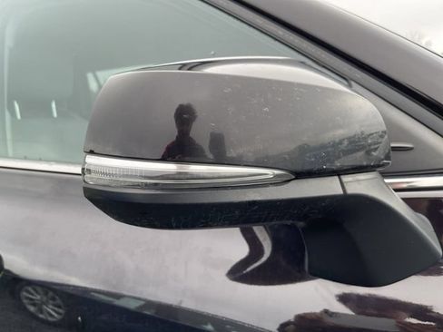 Certified 2021 Toyota Highlander LE AWD/4WD image 9