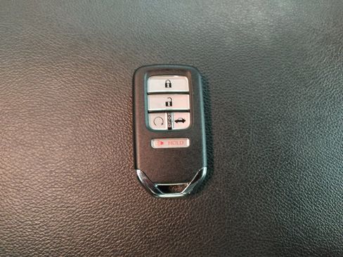 Used 2019 Honda Accord EX image 32
