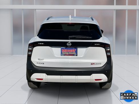 Certified 2025 Nissan Kicks SR image 5