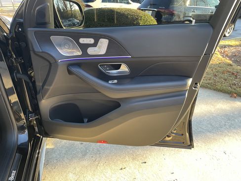 Certified 2025 Mercedes-Benz GLS 450 4MATIC image 48