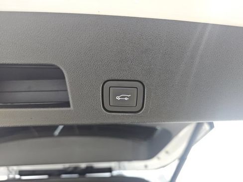Used 2026 Buick Enclave Preferred FWD image 11