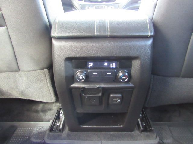 Used 2022 Chevrolet Traverse LT w/ LT Premium Package AWD/4WD image 31