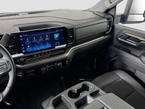 Certified 2024 Chevrolet Silverado 2500 LT image 26