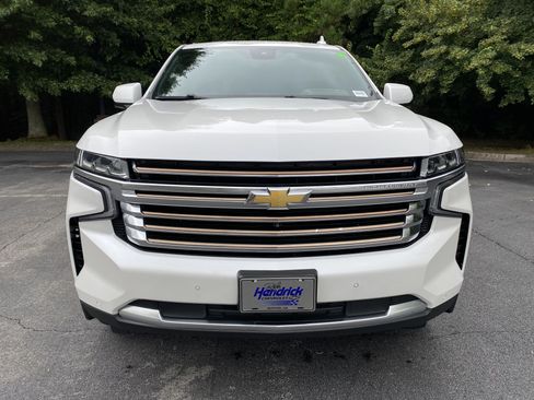 Used 2024 Chevrolet Tahoe High Country AWD/4WD image 3
