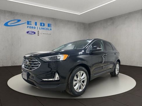 Used 2023 Ford Edge Titanium image 3
