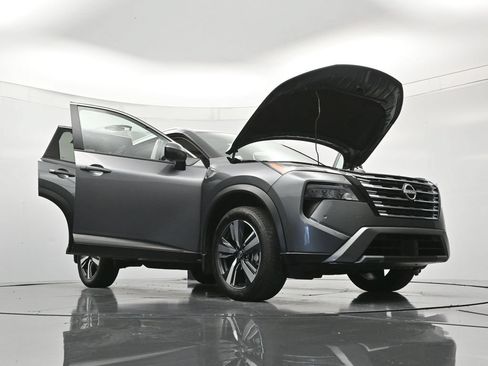 Certified 2024 Nissan Rogue SL w/ SL Premium Package FWD image 51
