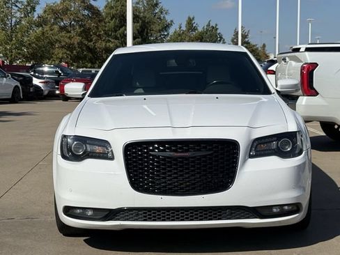 Used 2021 Chrysler 300 S RWD image 7