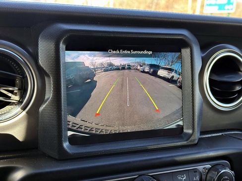 Used 2021 Jeep Wrangler Unlimited Rubicon image 30