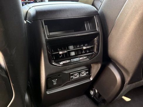 Used 2024 Jeep Grand Cherokee Altitude AWD/4WD image 16