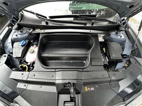 Used 2024 Hyundai Ioniq 6 SEL RWD image 27