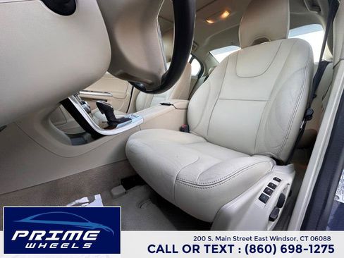 Used 2016 Volvo S60 T5 Premier image 8