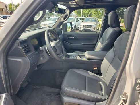 Used 2025 Lexus GX 550 w/ Cold Area Package AWD/4WD image 12
