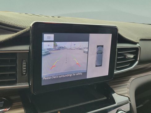 Certified 2022 Ford Explorer Limited image 18