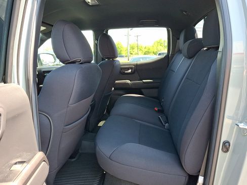 Used 2023 Toyota Tacoma TRD Sport w/ Technology Package AWD/4WD image 10