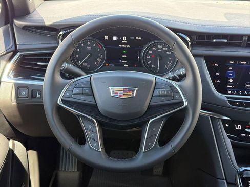 New 2026 Cadillac XT5 Premium Luxury w/ LPO, Floor Liner Package AWD/4WD image 18