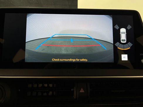 Used 2025 Toyota Prius XLE image 21