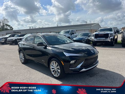 New 2026 Buick Envista Avenir FWD image 2