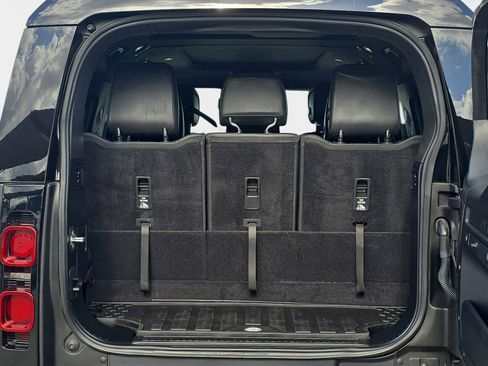 Used 2023 Land Rover Defender 130 X-Dynamic SE AWD/4WD image 14