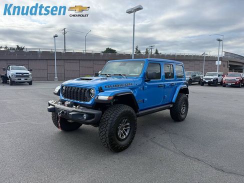 Used 2024 Jeep Wrangler Unlimited Rubicon 392 AWD/4WD image 3