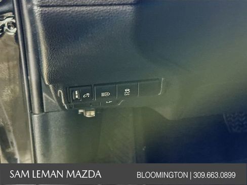Used 2024 Toyota Corolla Cross AWD Hybrid w/ Moonroof Package image 10