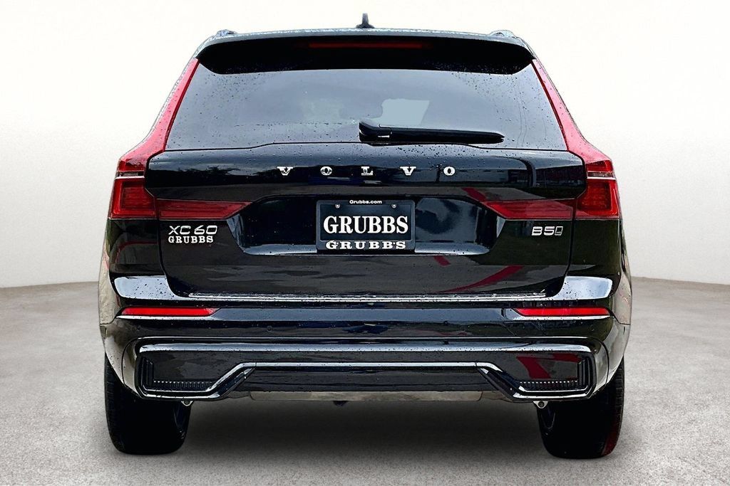 Certified 2026 Volvo XC60 B5 Plus AWD/4WD image 5