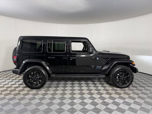 Certified 2025 Jeep Wrangler Unlimited Sahara AWD/4WD image 6