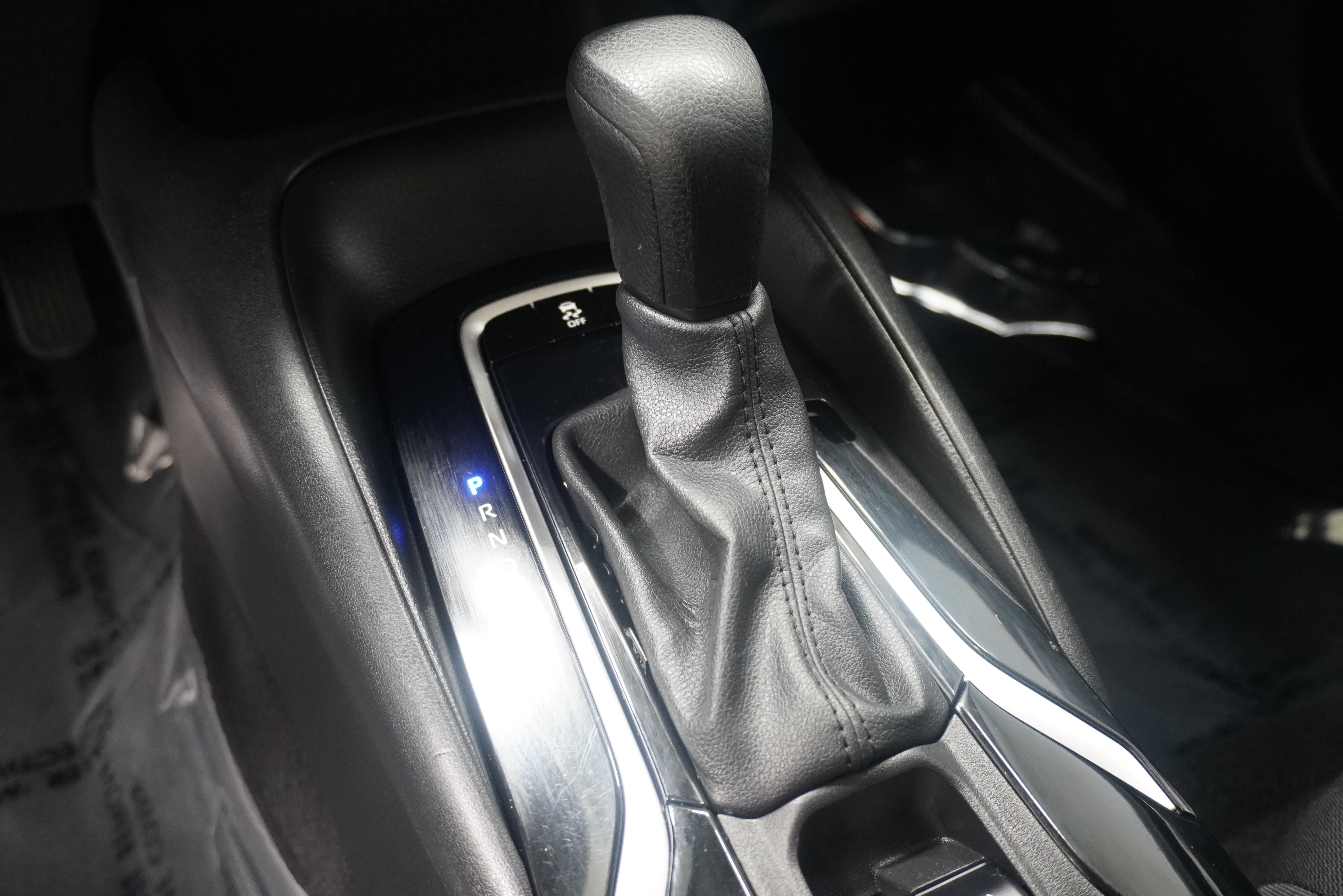 Used 2020 Toyota Corolla LE FWD image 19