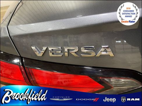 Used 2025 Nissan Versa SV image 10