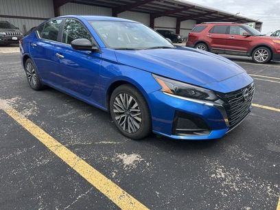 Used 2025 Nissan Altima 2.5 SV