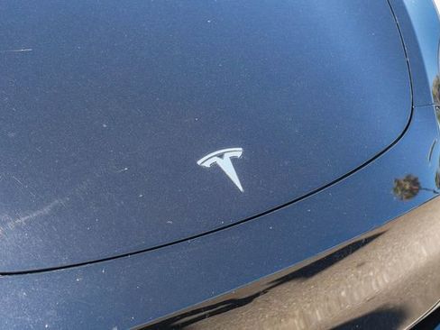 Used 2023 Tesla Model Y Long Range AWD/4WD image 12