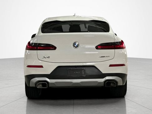 Used 2024 BMW X4 xDrive30i w/ Parking Assistance Package AWD/4WD image 4