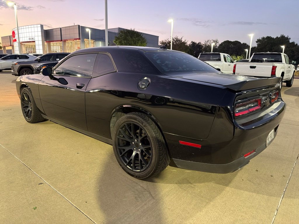 Used 2016 Dodge Challenger SXT w/ Blacktop Package RWD image 6