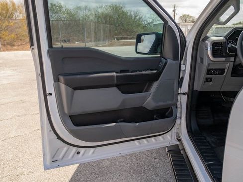 Used 2023 Ford F150 XL w/ Trailer Tow Package image 10