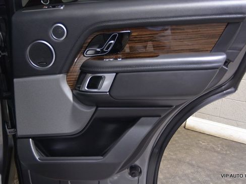 Used 2018 Land Rover Range Rover HSE image 8