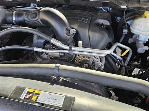 Used 2019 RAM 1500 Classic SLT image 25