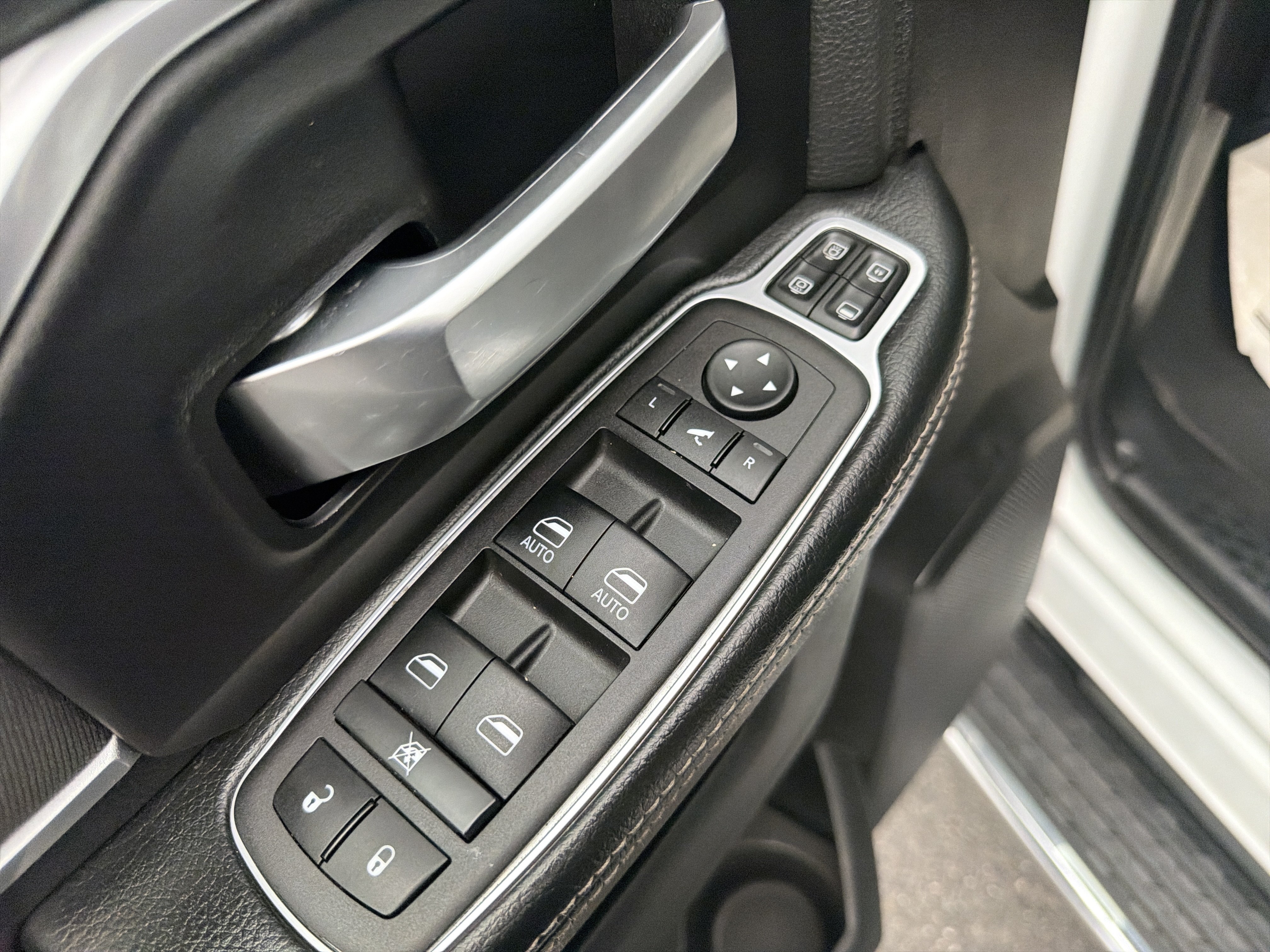 Used 2024 RAM 2500 Big Horn AWD/4WD image 16
