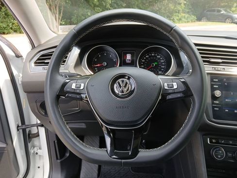 Used 2021 Volkswagen Tiguan S FWD image 20