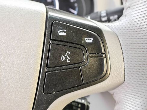 Used 2014 Toyota Sienna XLE image 21