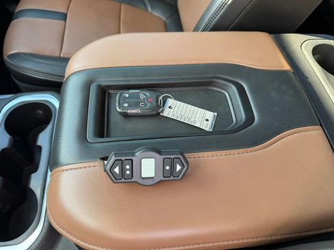 Used 2021 Chevrolet Silverado 2500 High Country w/ Z71 Off-Road Package image 26