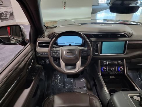 Certified 2024 GMC Yukon XL Denali w/ Denali Reserve Package AWD/4WD image 18