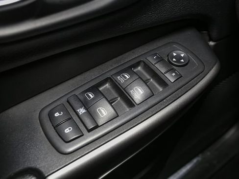 Used 2019 Jeep Cherokee Limited AWD/4WD image 37